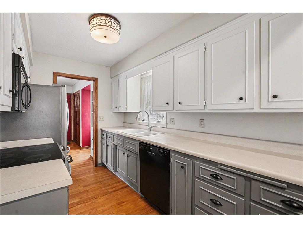 2966 Simpson Street Roseville MN 55113 7020270 image11