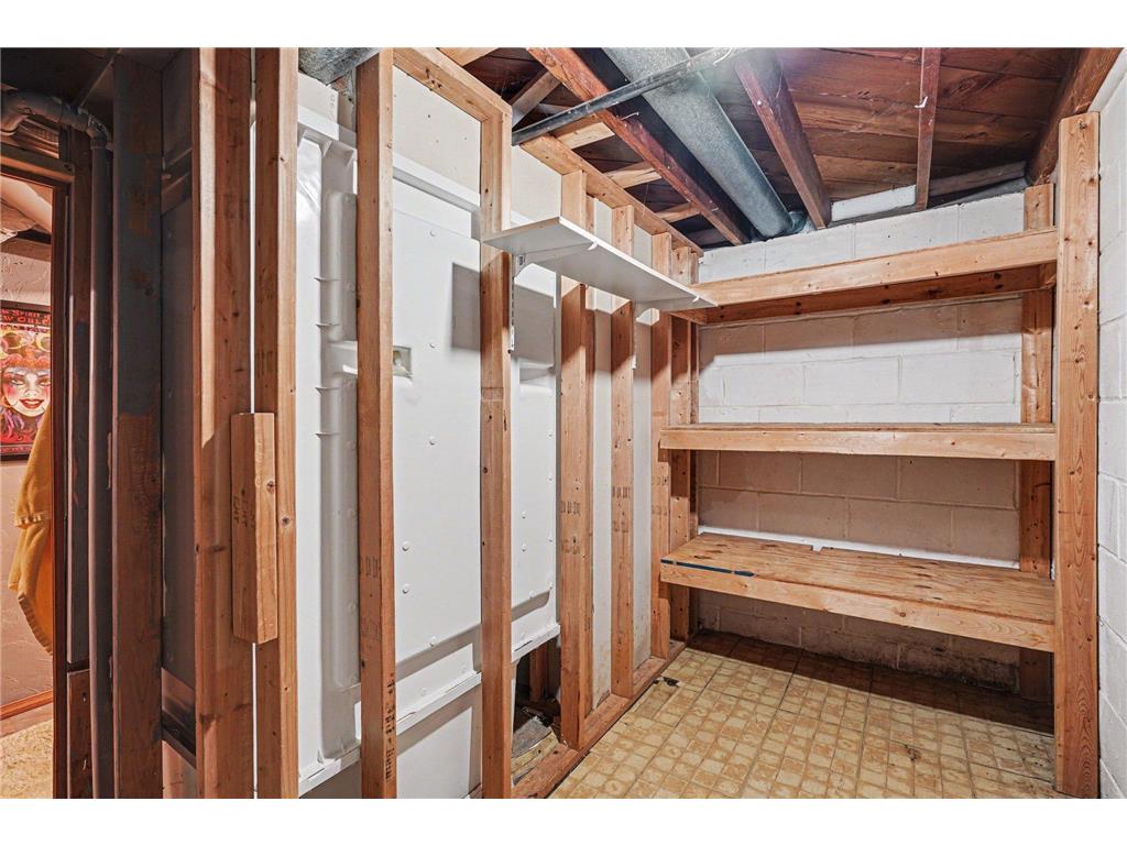 2966 Simpson Street Roseville MN 55113 7020270 image20