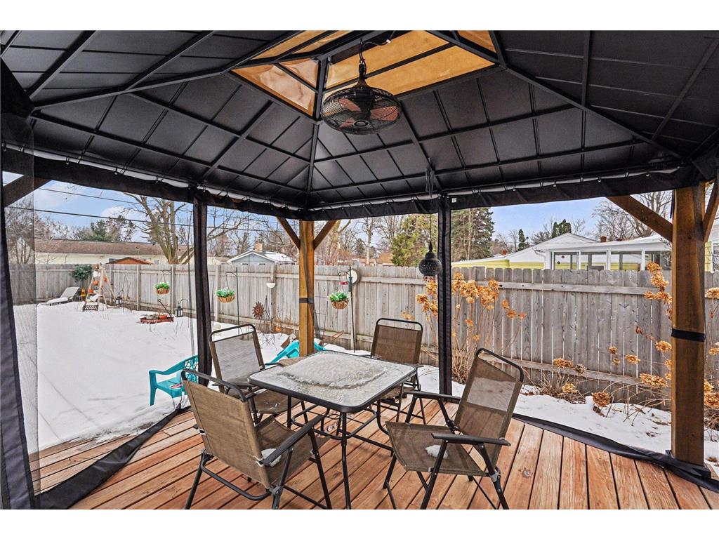 2966 Simpson Street Roseville MN 55113 7020270 image21