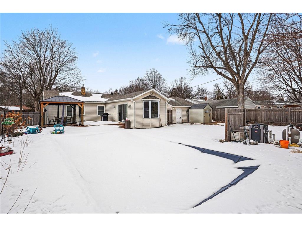 2966 Simpson Street Roseville MN 55113 7020270 image24