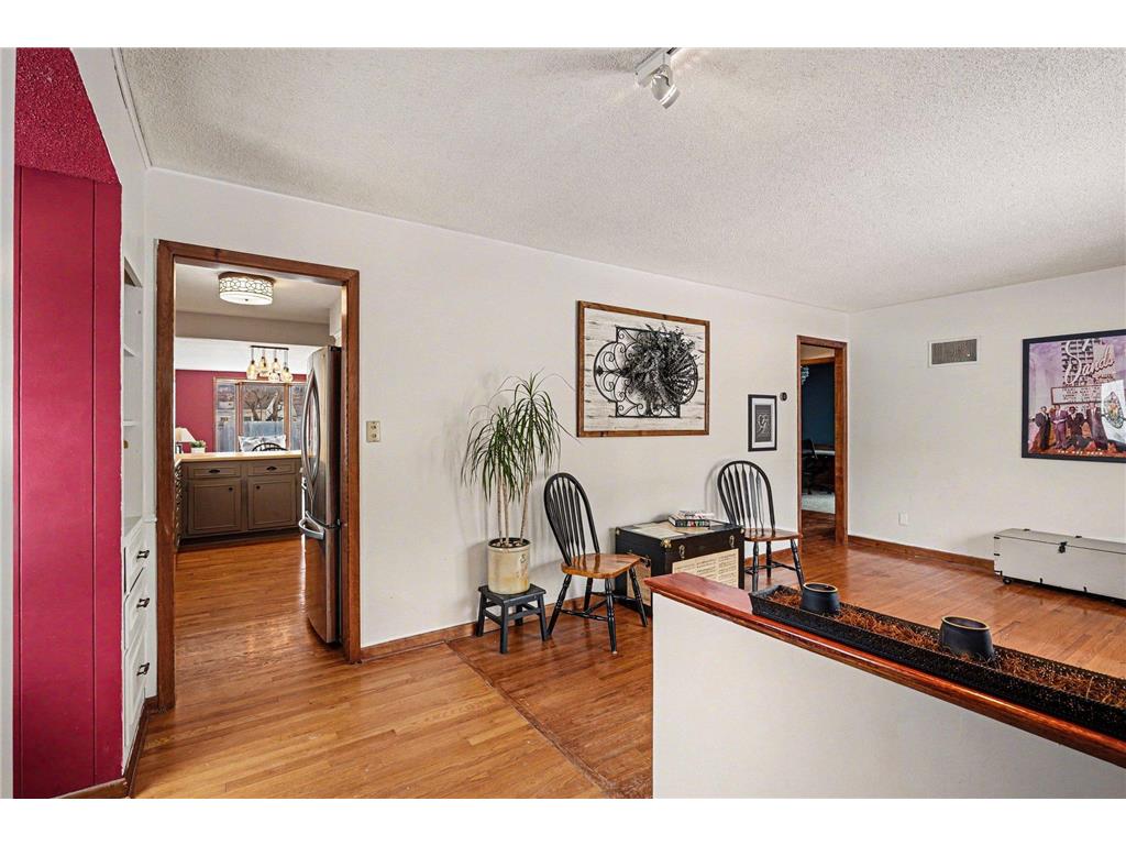2966 Simpson Street Roseville MN 55113 7020270 image4