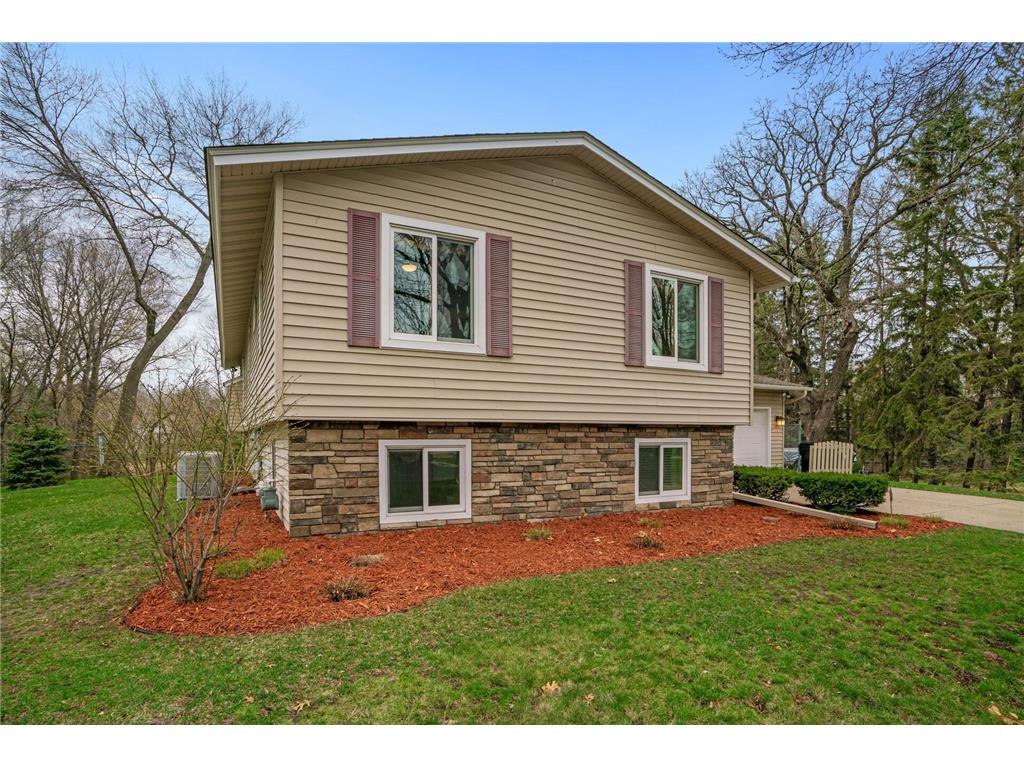 2970 122nd Avenue NW Coon Rapids MN 55433 6522865 image1