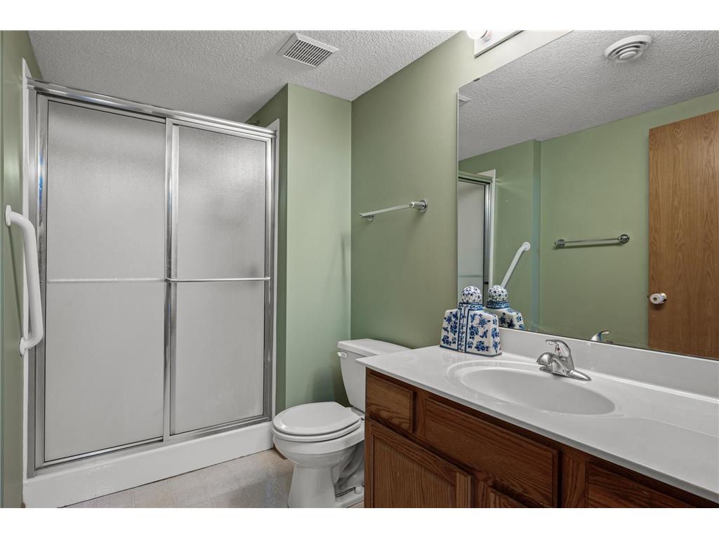 2970 Western Avenue N Roseville MN 55113 6777387 image73