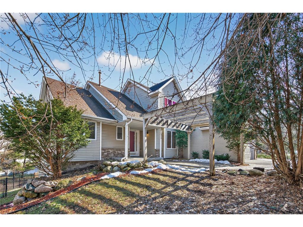 2970 Western Avenue N Roseville MN 55113 7052083 image1