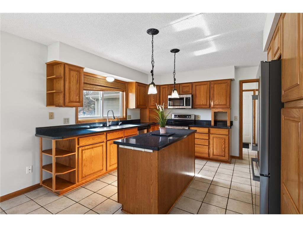 2970 Western Avenue N Roseville MN 55113 7052083 image34