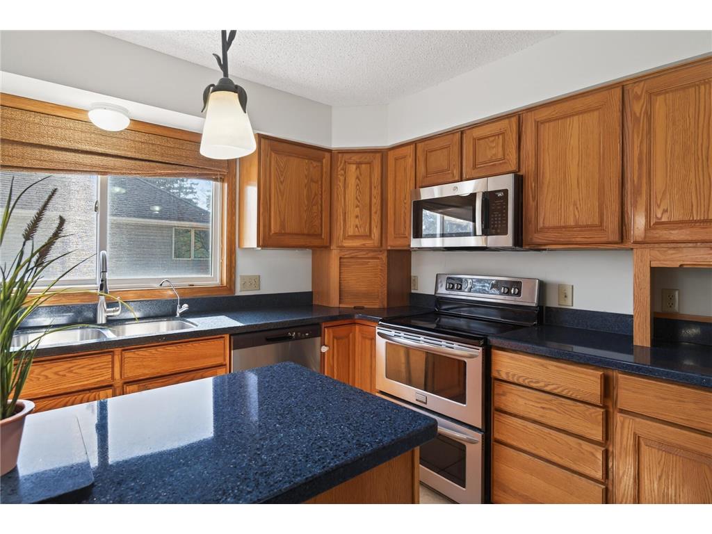 2970 Western Avenue N Roseville MN 55113 7052083 image40