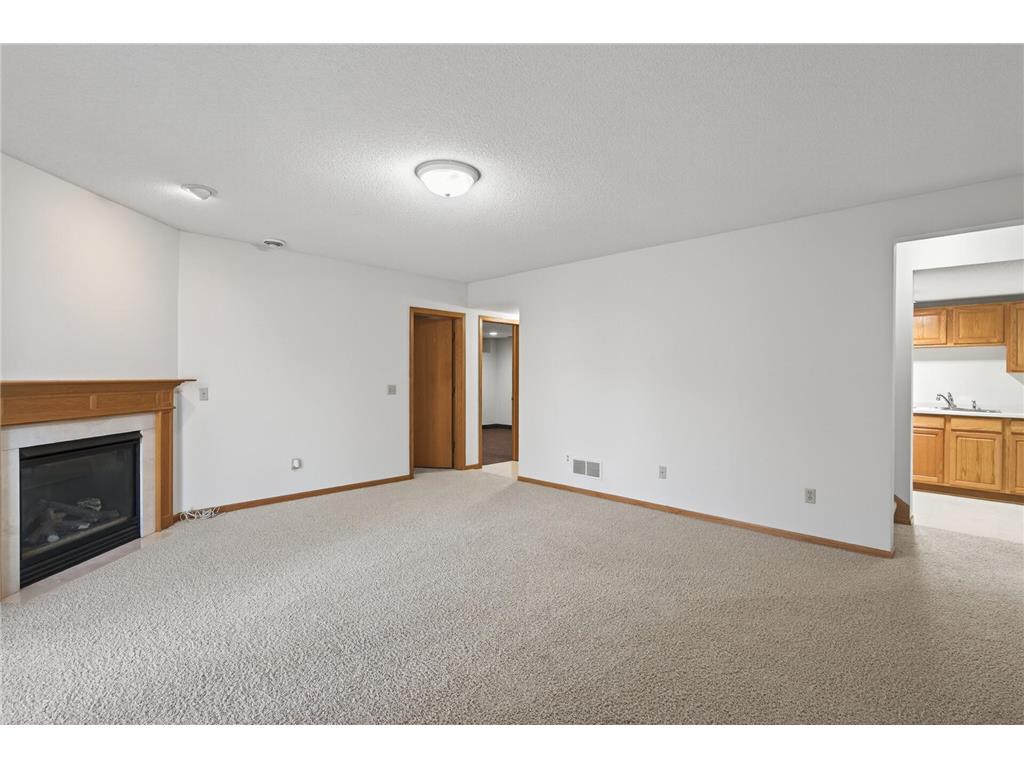2970 Western Avenue N Roseville MN 55113 7052083 image60