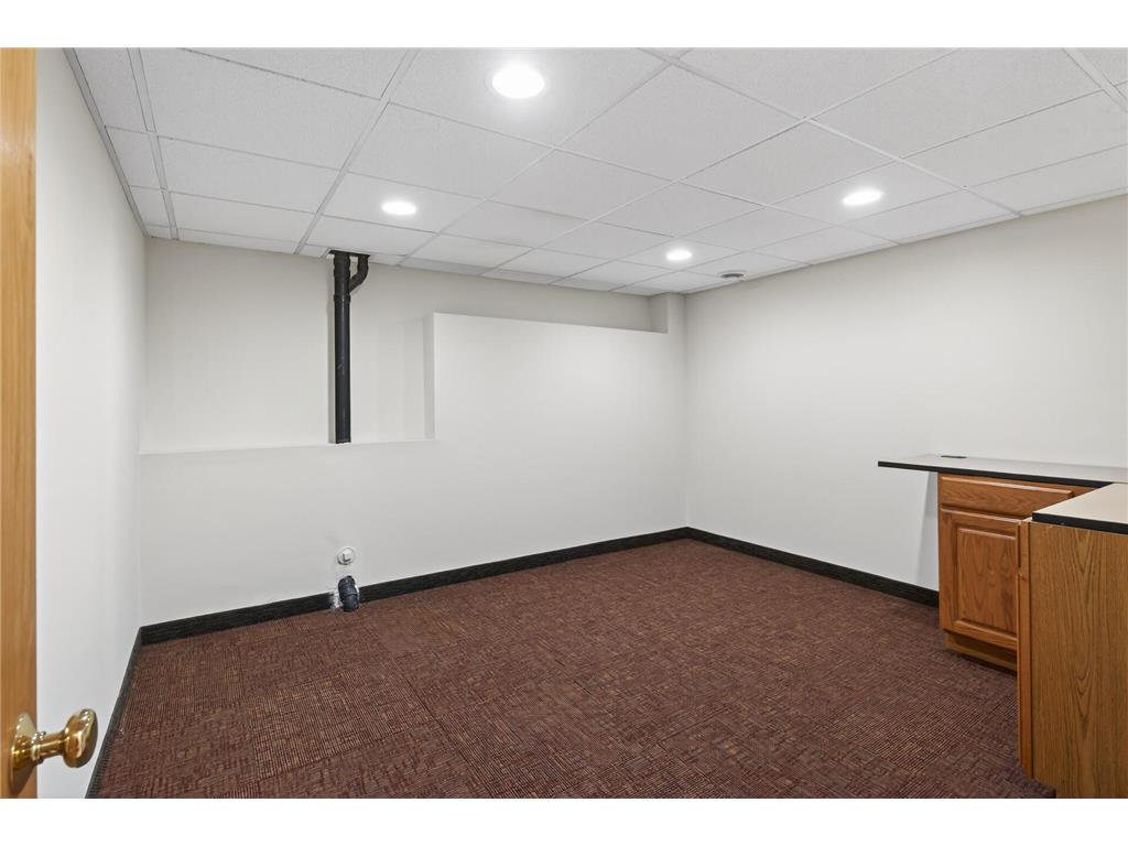 2970 Western Avenue N Roseville MN 55113 7052083 image68