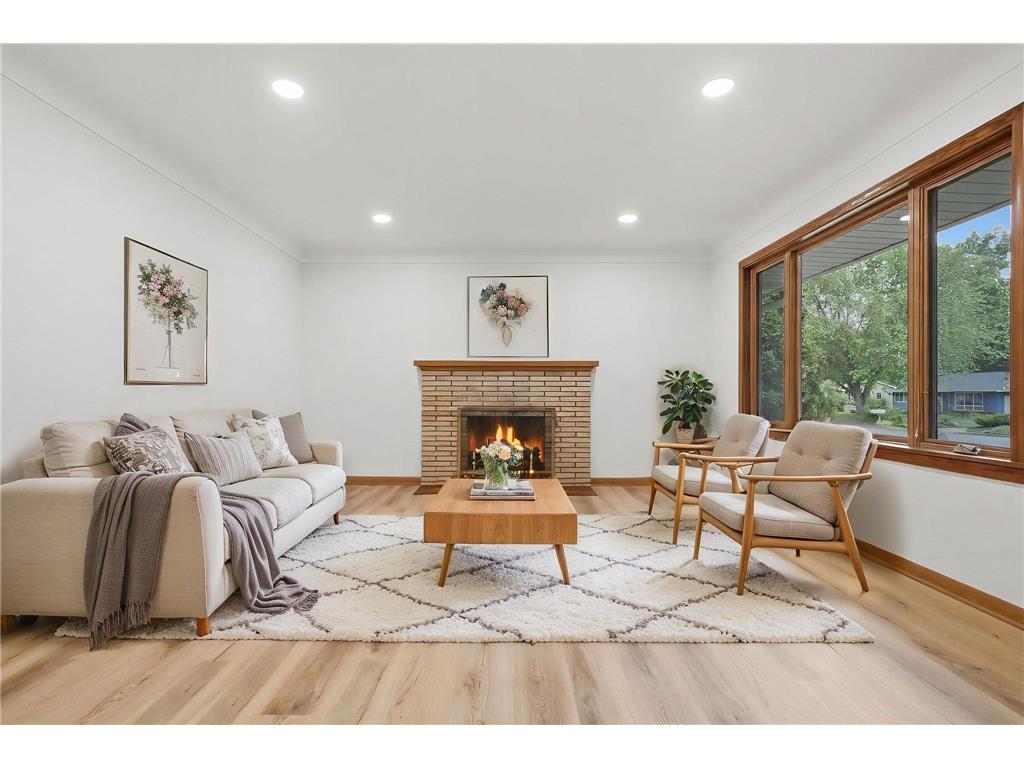 2972 Woodbridge Street Roseville MN 55113 7085503 image7