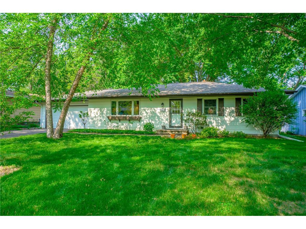 2979 Howard Street N Maplewood MN 55109 6367281 image1