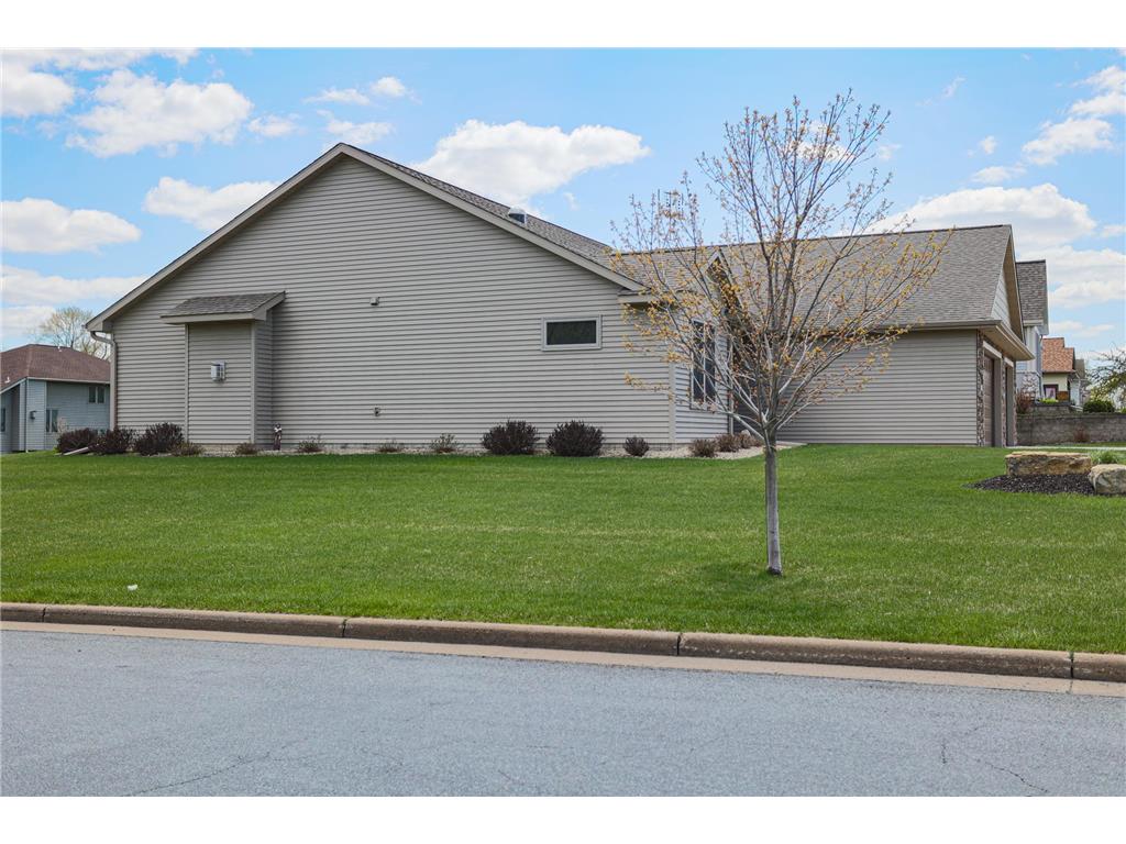 298 Kusilek Street River Falls WI 54022 7066978 image2