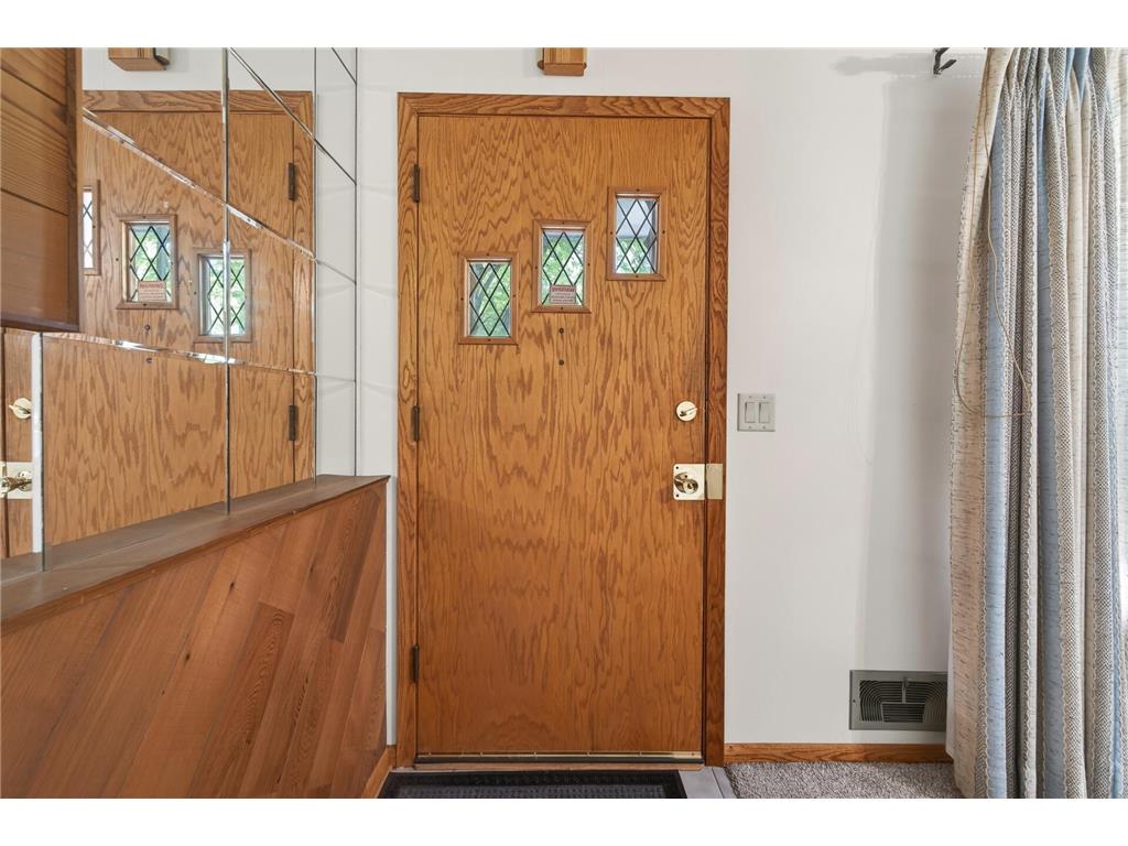 2985 Marion Street Roseville MN 55113 7082546 image4