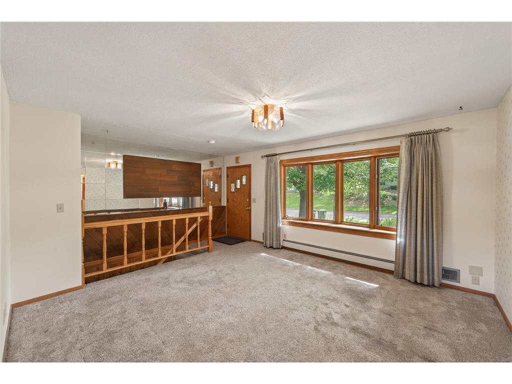 2985 Marion Street Roseville MN 55113 7082546 image5