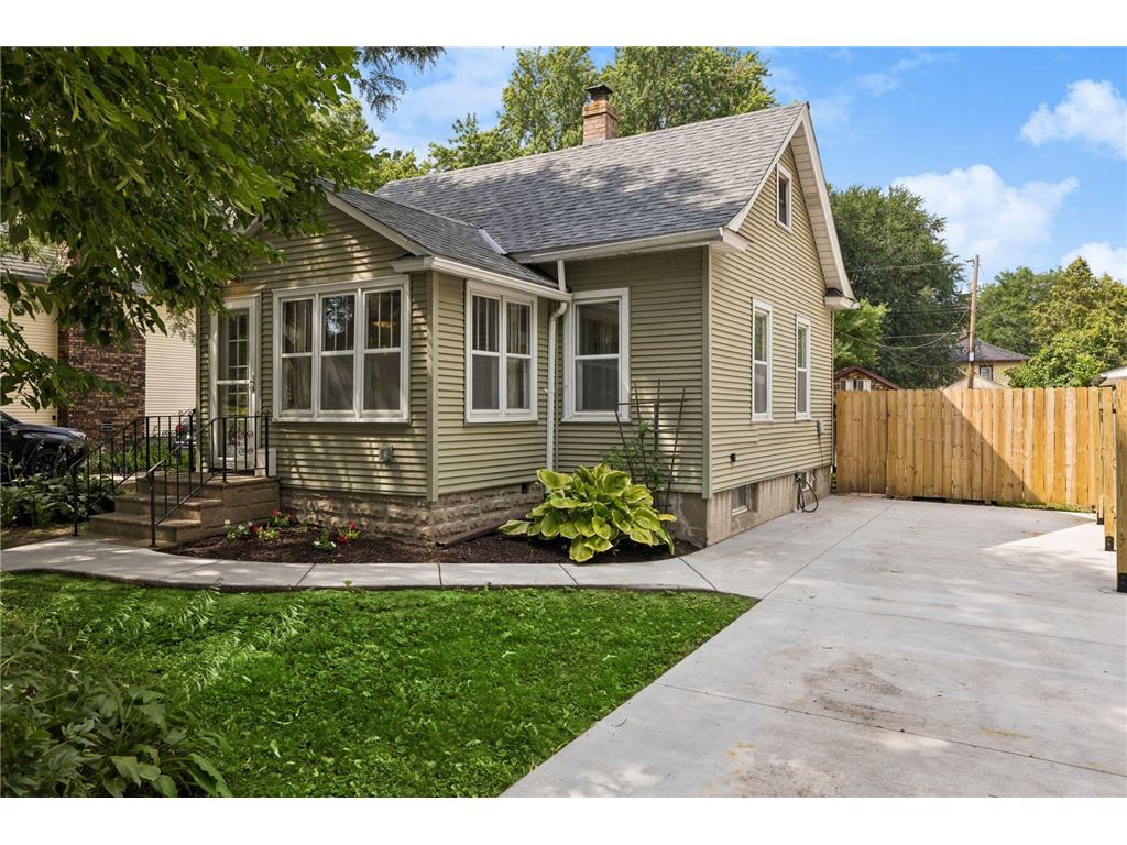 299 Sidney Street W Saint Paul MN 55107 7109560 image2