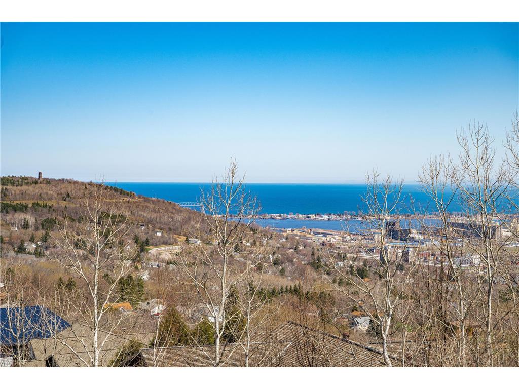 29XX W 15th St Duluth MN 55806 7054713 image4