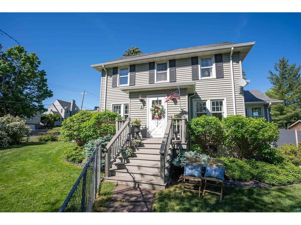 3 E College Street Duluth MN 55812 7097627 image1