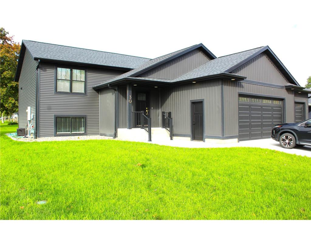 30 8th Street NE Plainview MN 55964 6445126 image1