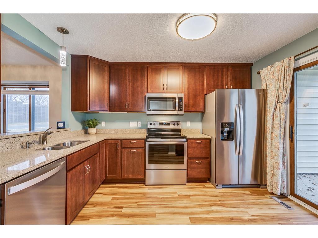 30 94th Circle NW #101NW Coon Rapids MN 55448 6642853 image1