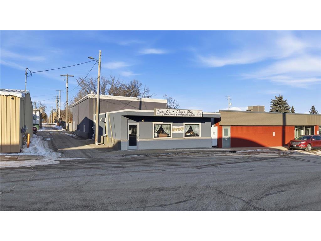 30 Chestnut Street E Annandale MN 55302 7012413 image1