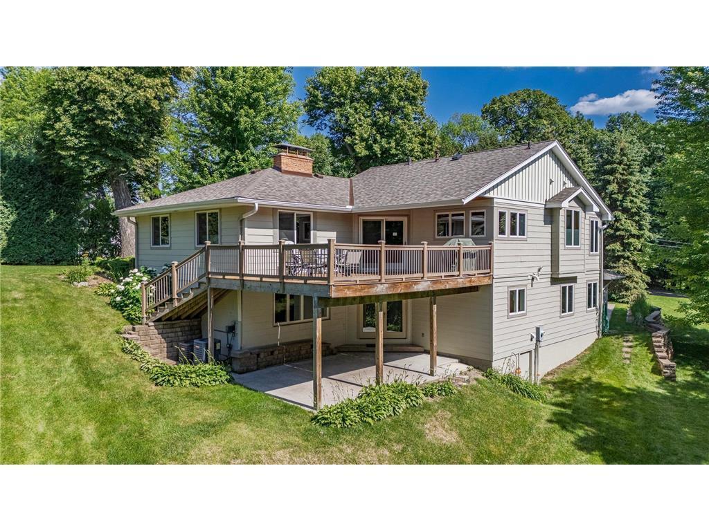 30 Interlachen Lane Tonka Bay MN 55331 - Lake Minnetonka 7055625 image1