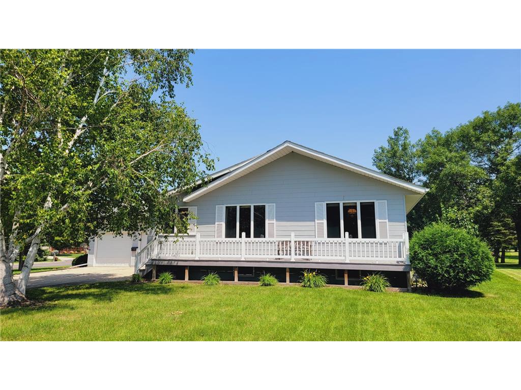 30 Shoreview Drive Cottonwood MN 56229 6568632 image1