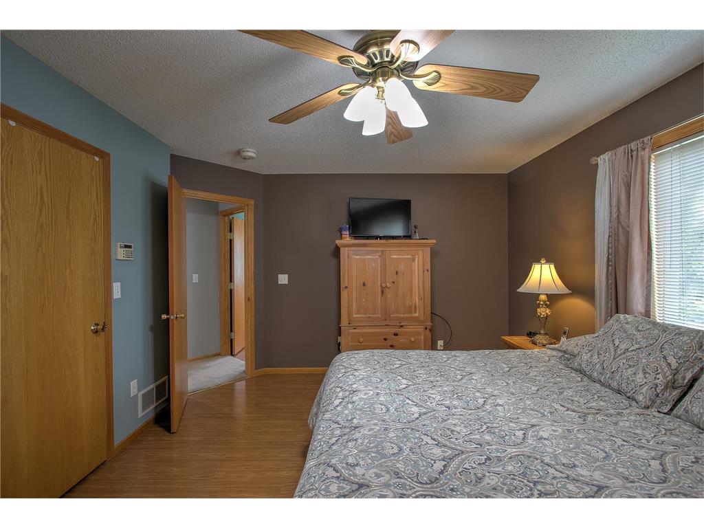 300 101st Court NE Blaine MN 55434 7088965 image16