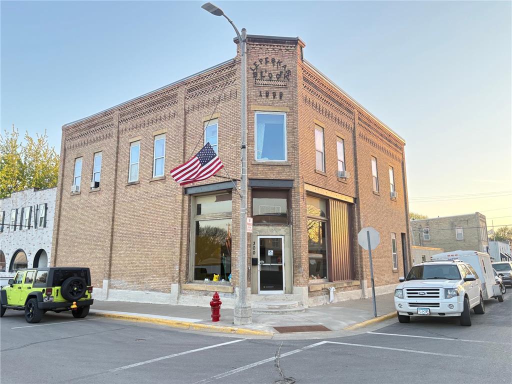 300 1st Street S Montgomery MN 56069 7065550 image1
