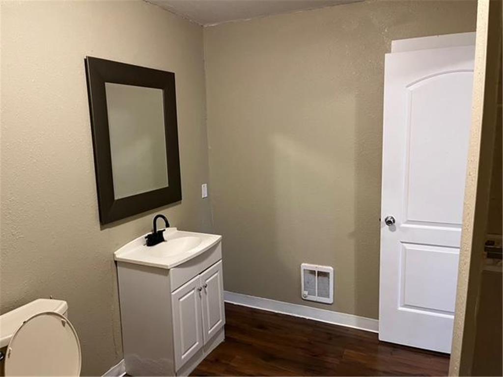 300 1st Street S Montgomery MN 56069 7065550 image22