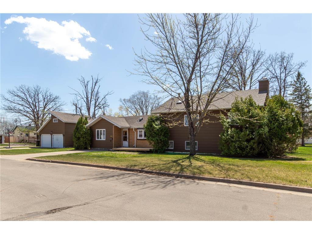 300 27th Street NE Bemidji MN 56601 7076584 image2