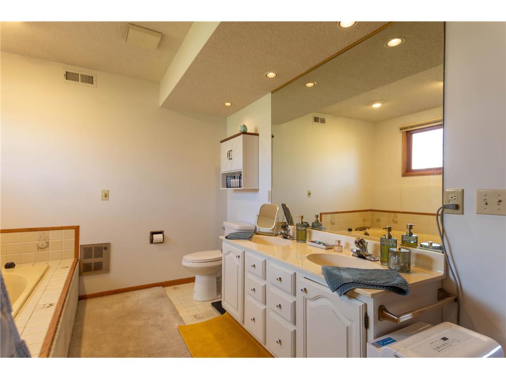 300 27th Street NE Bemidji MN 56601 7076584 image20