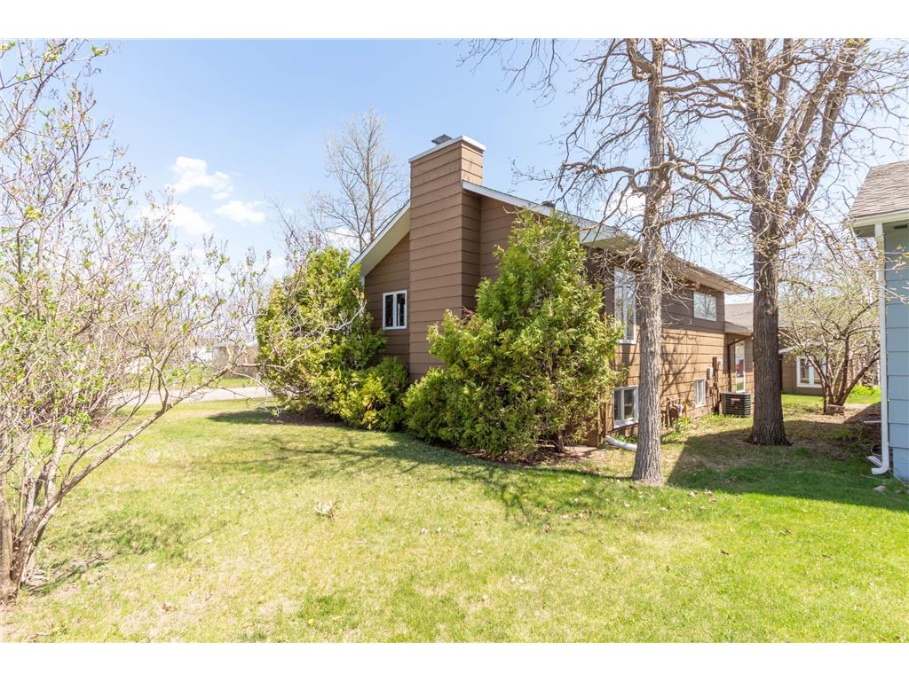 300 27th Street NE Bemidji MN 56601 7076584 image3
