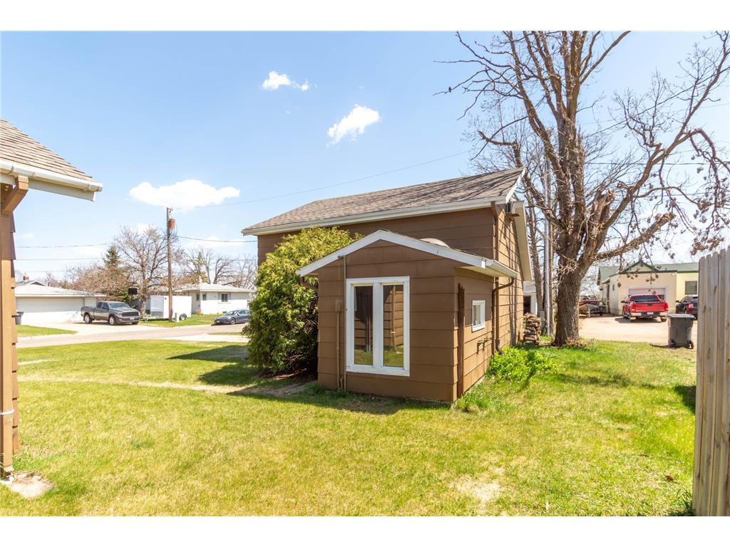 300 27th Street NE Bemidji MN 56601 7076584 image5