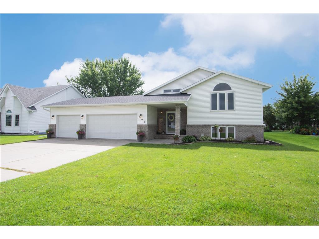 300 4th Avenue NW Dilworth MN 56529 6773890 image1