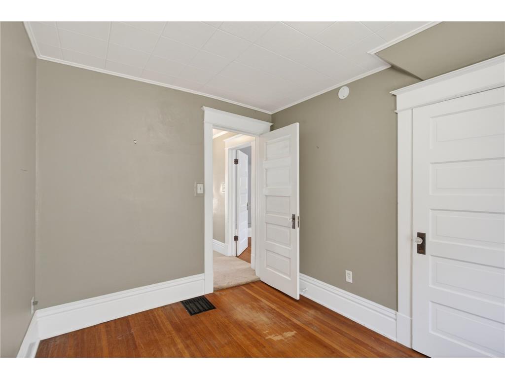 300 4th Avenue S South Saint Paul MN 55075 7074227 image19