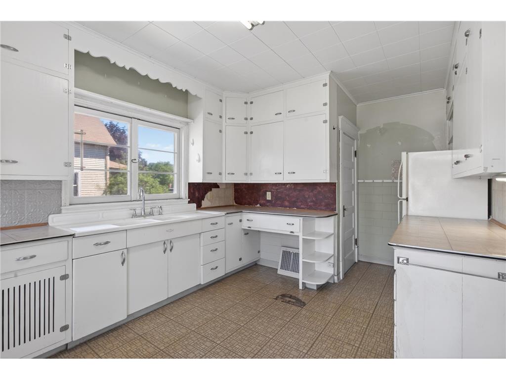 300 4th Avenue S South Saint Paul MN 55075 7074227 image5