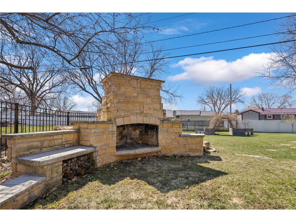 300 5th Street SW Plainview MN 55964 7053648 image40