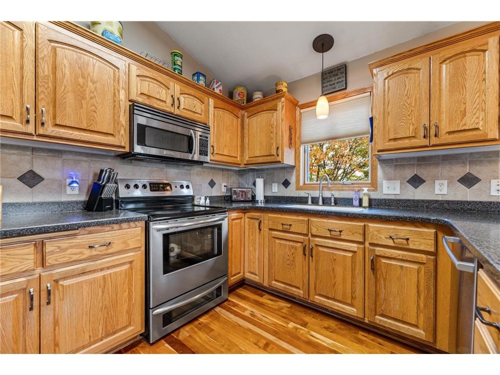 300 7th Street SW Plainview MN 55964 6809481 image13