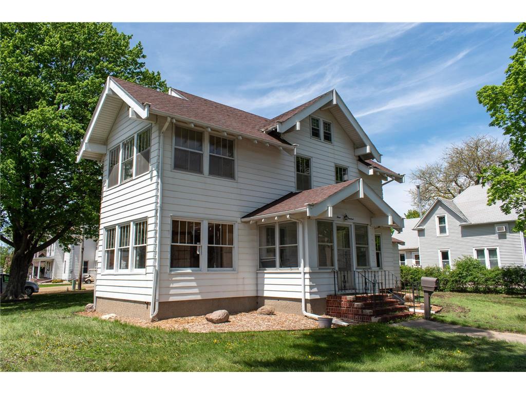 300 9th Street N Northwood IA 50459 6372077 image1