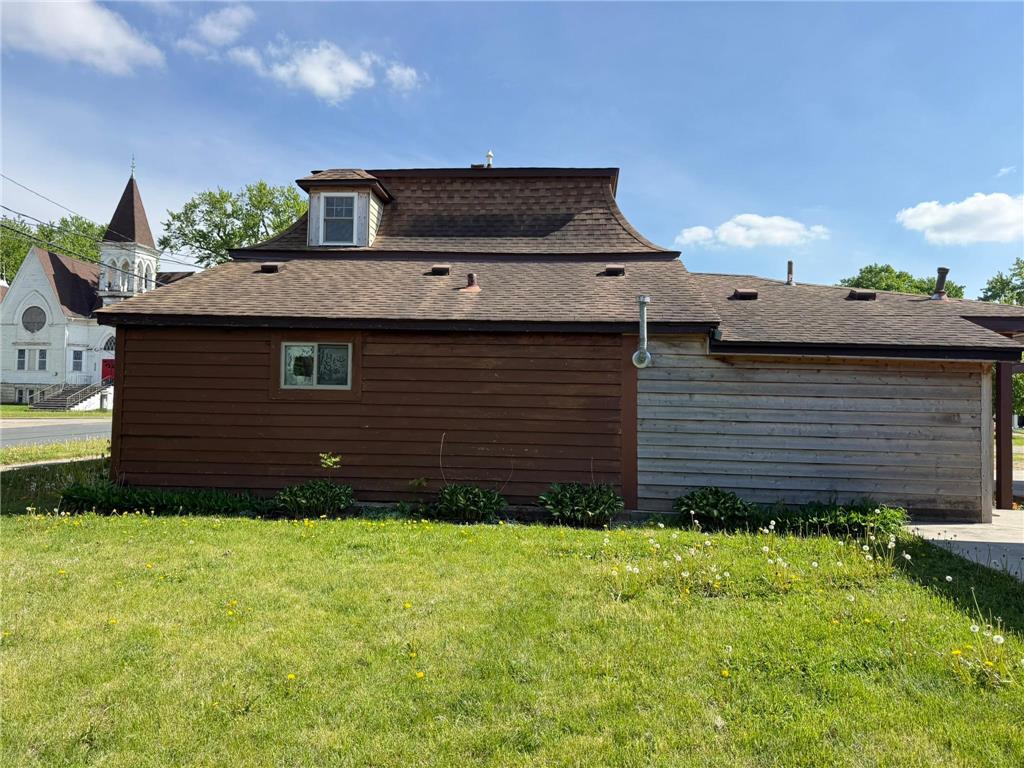 300 Arnold Street West Concord MN 55985 7034272 image4