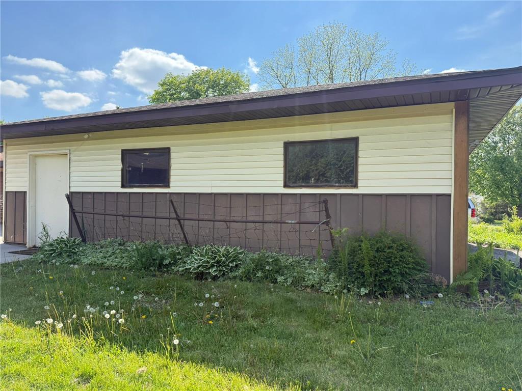 300 Arnold Street West Concord MN 55985 7034272 image5