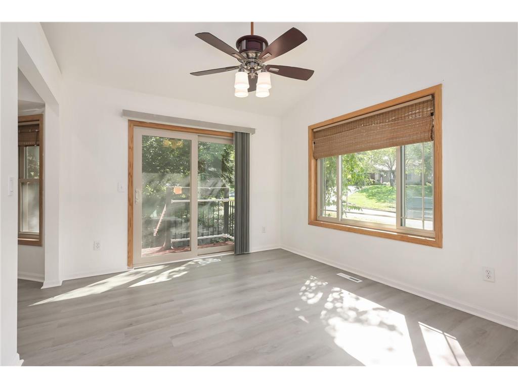 300 Butternut Lane Burnsville MN 55306 6795652 image13