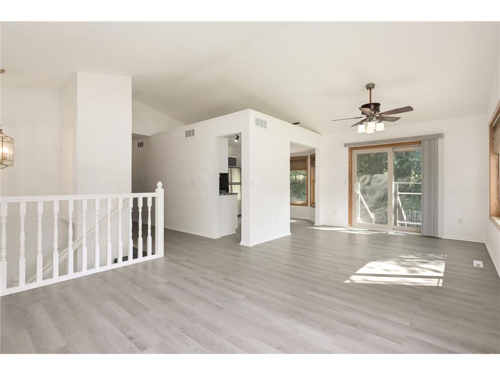 300 Butternut Lane Burnsville MN 55306 6795652 image15