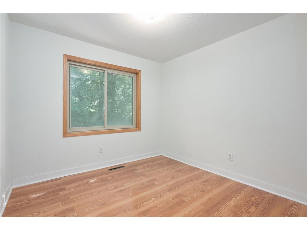 300 Butternut Lane Burnsville MN 55306 6795652 image25