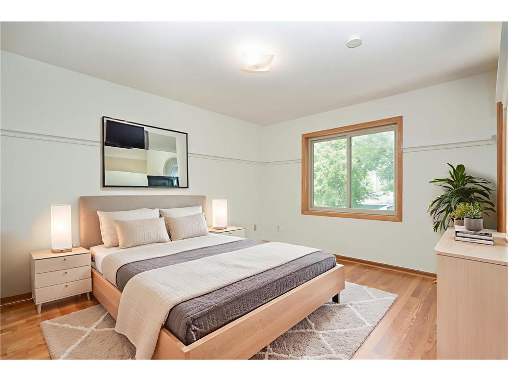 300 Butternut Lane Burnsville MN 55306 6795652 image3