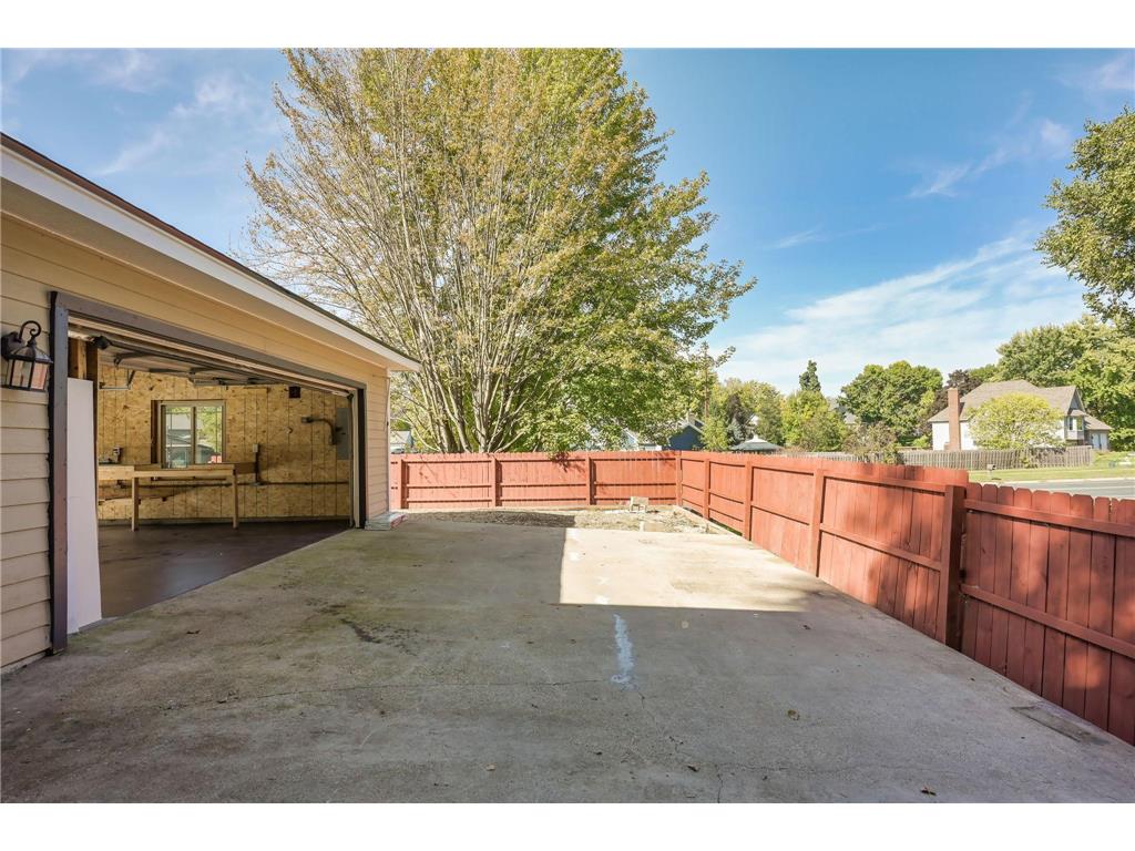 300 Butternut Lane Burnsville MN 55306 6795652 image53