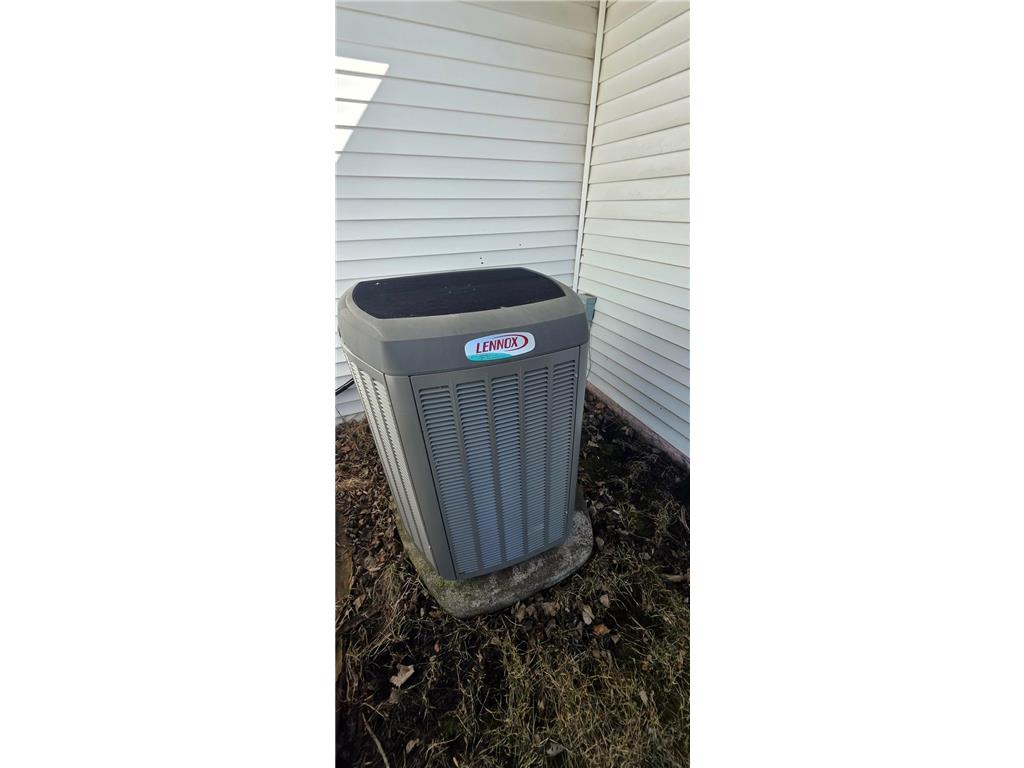 300 Central Avenue S Hollandale MN 56045 7042360 image19