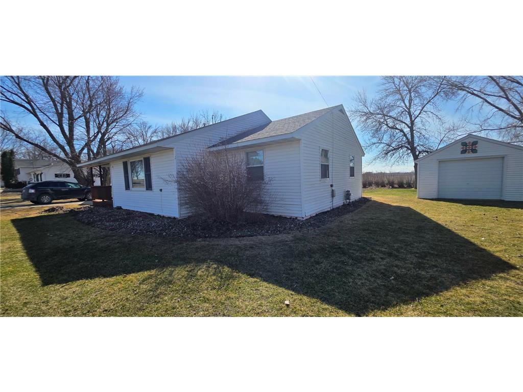 300 Central Avenue S Hollandale MN 56045 7042360 image7