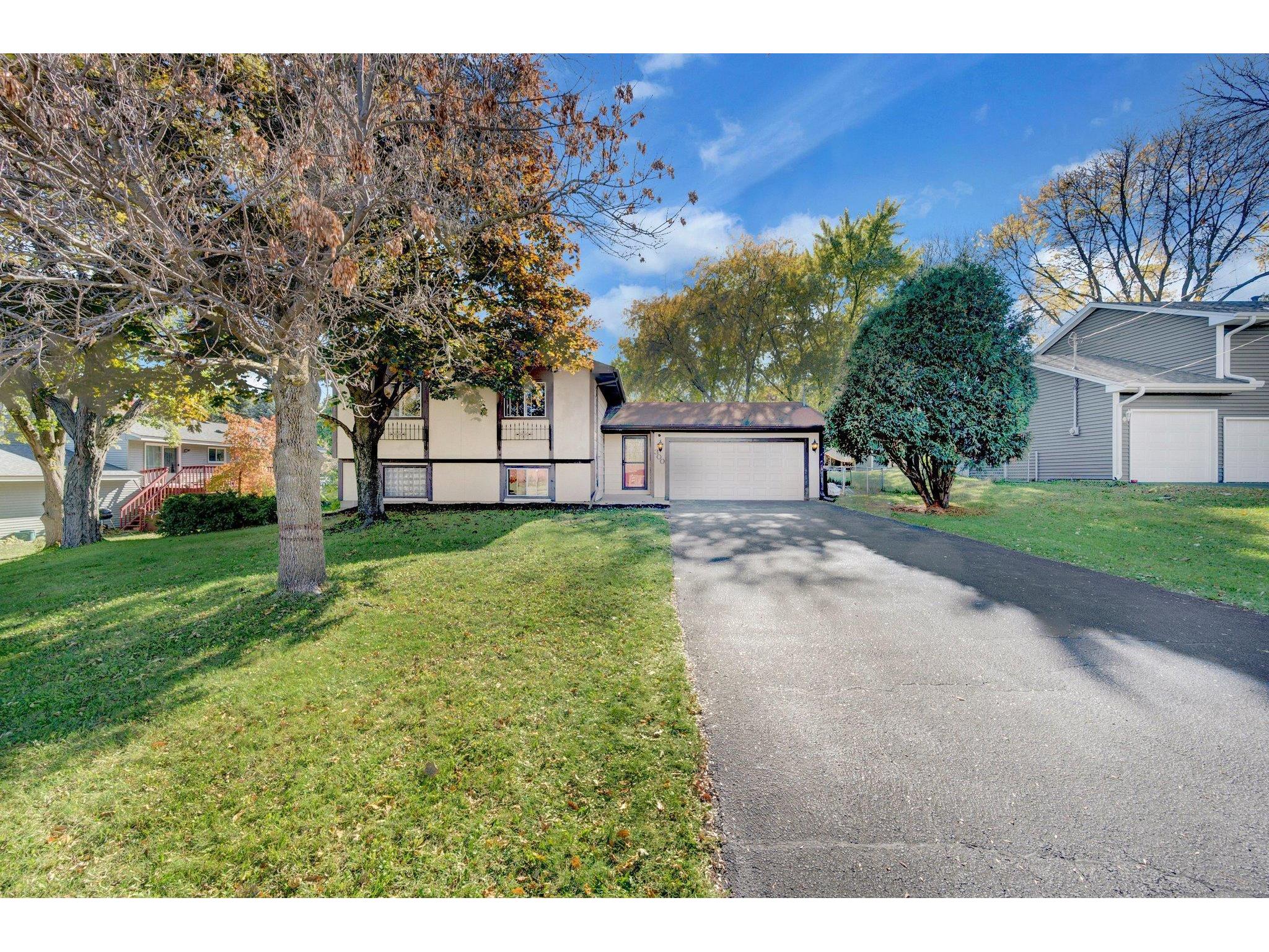 300 County Road B2 W, Roseville, MN, 55113 MLS 6100980 Edina Realty