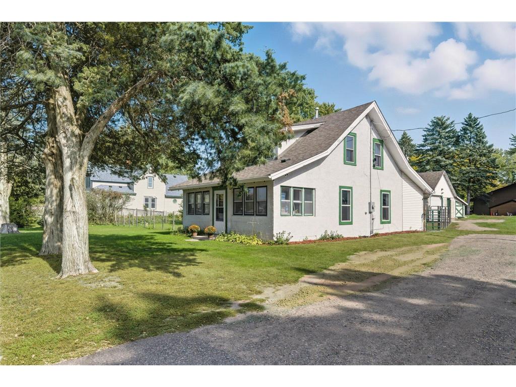 300 Dahlin Avenue NE Isanti MN 55040 6798029 image1