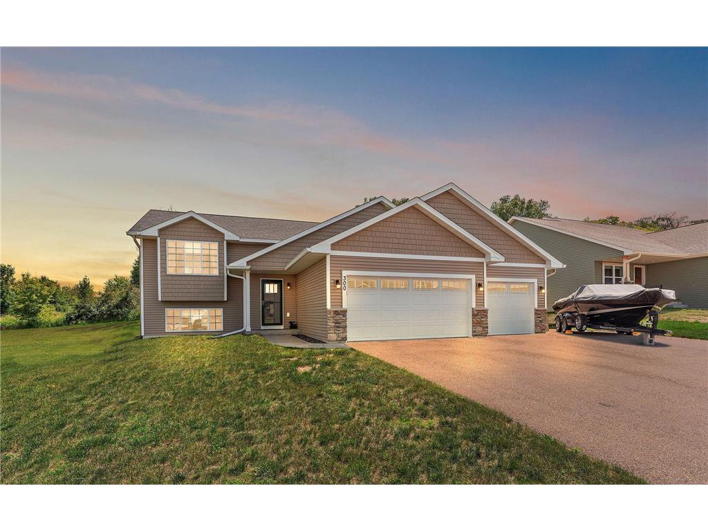 300 Dakota Avenue Roberts WI 54023 6742777 image1